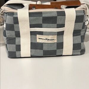 Business & Pleasure Premium Checkered Cooler Bag with Strap